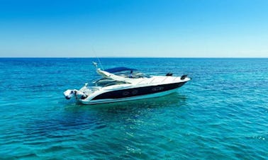 Alquile un yate a motor Azimut de 39 pies en Zakinthos, Grecia