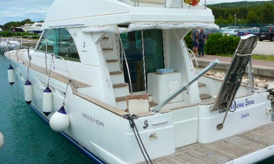 Charter 46' Helena Zara Motor Yacht in Sukošan, Croatia