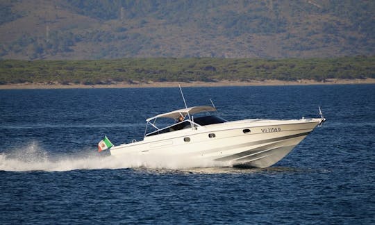 Louer un yacht à moteur à Monte Argentario, Italie
