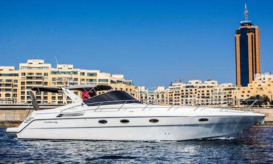 Motor Yacht Charter in Ta' Xbiex, Malta