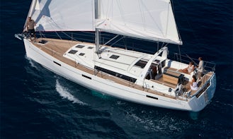 Caldera Private Sailing Cruise with a Beneteau Oceanis 45