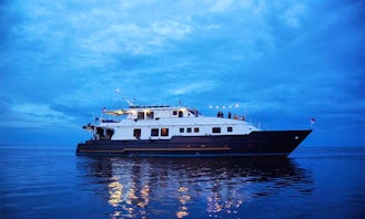 MV Panunee Luxury Diving Yacht in Tambon Ko Kaeo