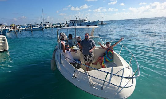 Cruising and snorkel trip in Isla Mujeres, Mexico