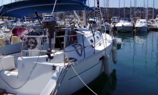 Charter a 6 Person Beneteau 331 Cruising Monohull in Greece..