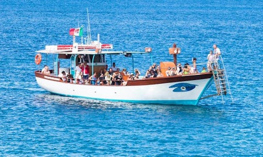 20' Cruising in Isola di Capo Rizzuto, Italy