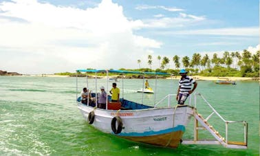 Relaxe e embarque em um divertido passeio de barco!