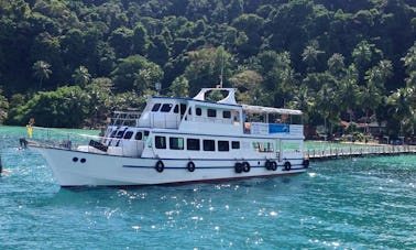 Disfrute de la pesca en Ko Kut, Tailandia, en un barco con cabeza de 66 pies