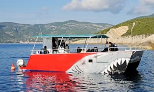 Shark Catamaran Diving Trips & Courses in Komiža