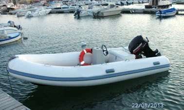 Rent 14' Gomme Inflatable Motor Boat In Isola di Capo Rizzuto