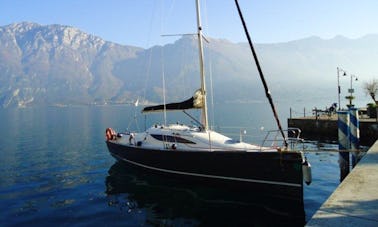 Aluguel de monocasco de cruzeiro em Navene - Lago Malcesine Garda, ITÁLIA