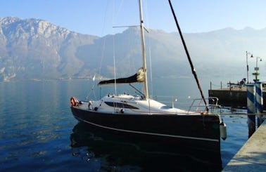Cruising Monohull rental in Navene - Malcesine Garda Lake ITALY