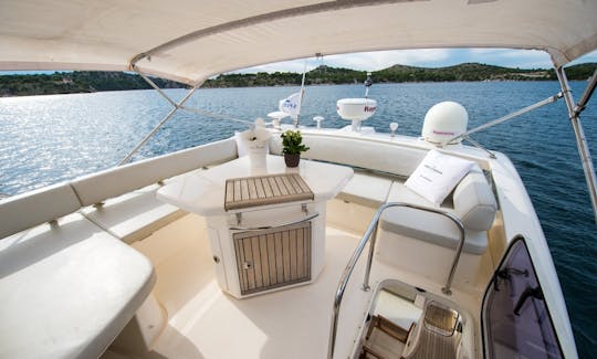 Charter 48' Azimut Fly Motor Yacht Rental in Šibenik, Croatia