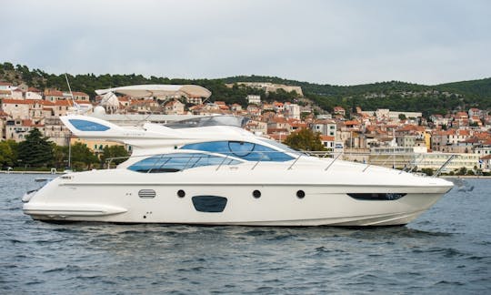 Charter 48' Azimut Fly Motor Yacht Rental in Šibenik, Croatia