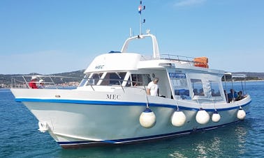 Charter Mec Motor Yacht in Biograd na Moru, Croatia