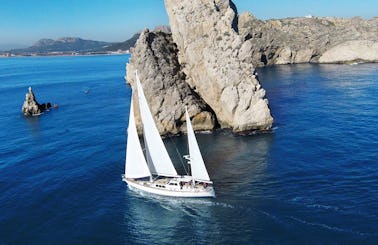 Restless Spirit, all-inclusive sailing trips - Costa Brava (Spain)