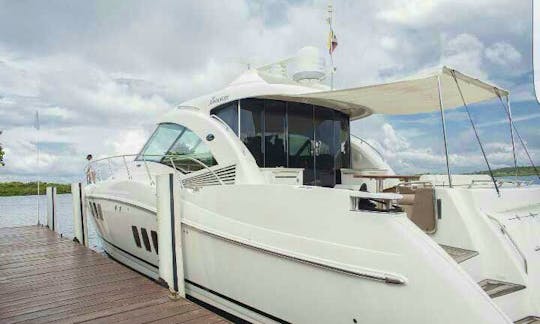 Sea Ray 38 Motor Yacht Charter for 12 People in Cartagena, Colombia