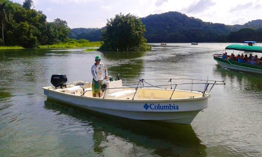Enjoy Fishing In Gamboa, Panamá  Eduardoño Center Console