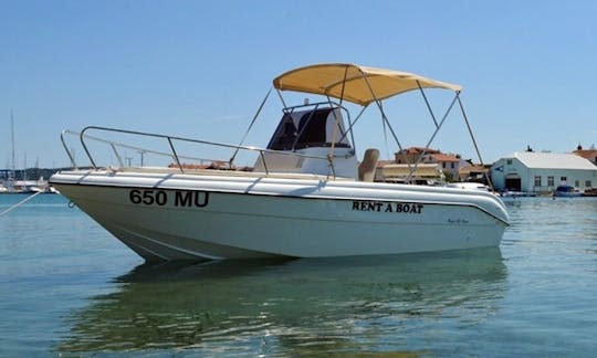 Center Console Rental in Betina - Murter