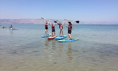 Alquiler diario de tablas de surf de remo en Hazafon, Israel