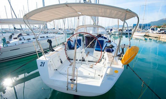 Charter Beneteau First 35 Crusing Monohull in Zagreba, Croatia