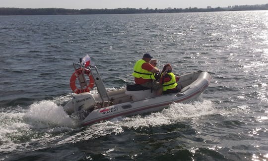 Pontoon Rental in Puck