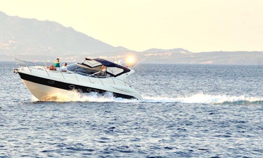 Motor Yacht sleep aboard rental in Portimão