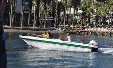 Budget-Friendly Boat Trip for 6 People onboard a Skippered Center Console!