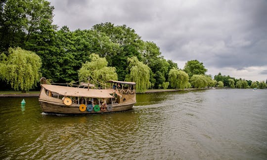 Alquile un barco tradicional en Augustów, Polonia