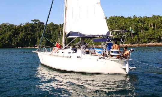 Charter 35' Cruising Monohull in Paraty, Brazil