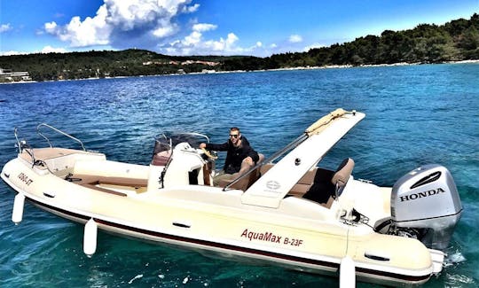 Rent his 2007 Aquamax RIB in Split for up to 10 people