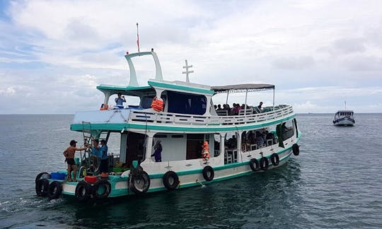 Enjoy Fishing in Thanh pho Phu Quoc, Viatnam on a Passenger Boat