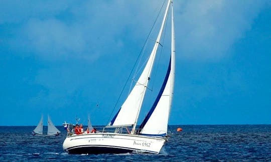 Charter 36' Bavaria Cruiser - Pure Cruising Monohull in Kralendijk, Caribbean Netherlands