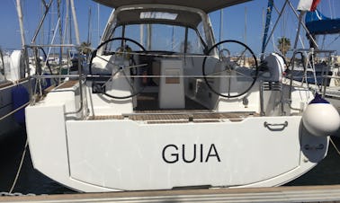 Charter 35' Beneteau Oceanis - Guia Cruising Monocasco em Oristano, Itália