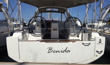 Charter 35' Beneteau Oceanis - Benida Cruising Monohull em Oristano, Itália