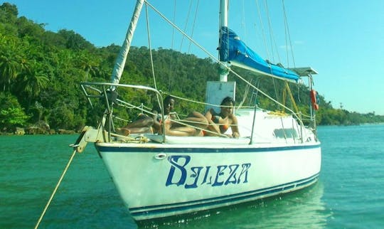 Monohull Cruising Beauty Charter in Morro de São Paulo, Brazil