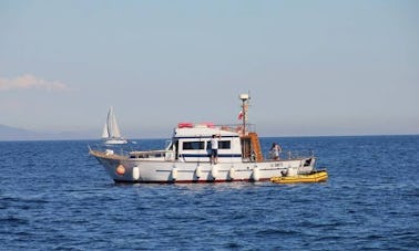 Charter a Motor Yacht in Toscana, Italy