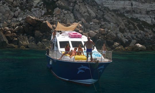 Charter Liliana Motor Yacht in Lampedusa, Italy