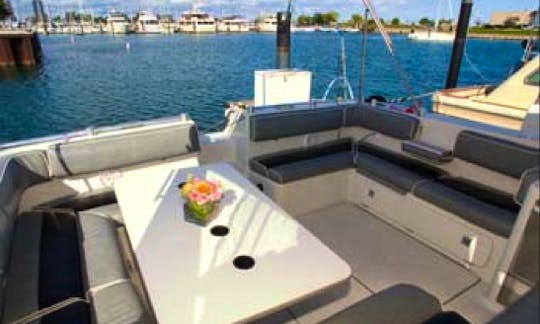 44ft Motor Yacht Charter in Chicago, Illinois