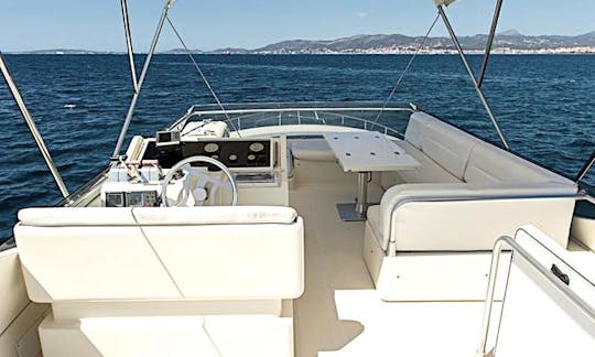 Yate a motor Ferretti Yacht 19 metros