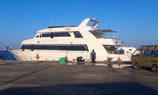 The 98' Divers Yacht Charter in Egypt