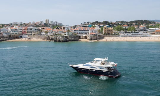 ¡Azimut 80 quilates! ¡Reserve este fantástico yate para usted y su familia en Vilamoura, Cascais o Lisboa!