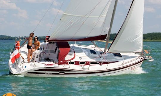 Charter 32' Test - Vipozuna Cruising Monohull in Giżycko, Poland