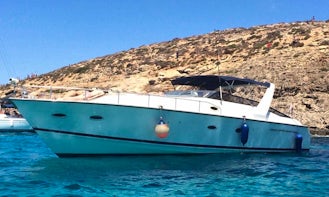 Charter 40' Motor Yacht in Ta' Xbiex, Malta