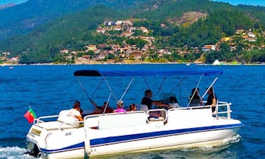 Passeio de barco pelo Lago Gerês, Portugal