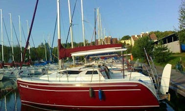 Monocoque de croisière nubien de 24 pouces à louer à Giżycko, Pologne