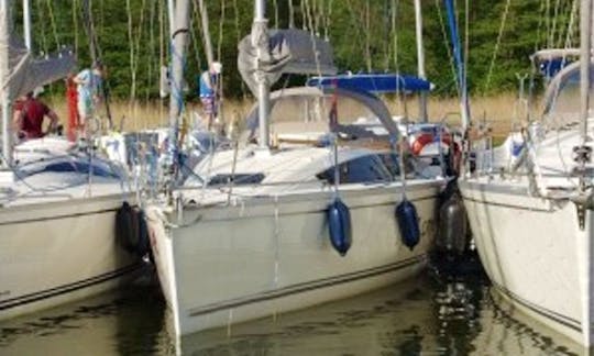 Phila 900 Cruising Monohull Rental in Giżycko, Poland