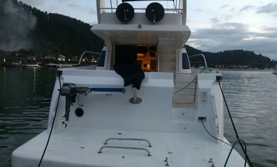 Charter a 18 People Motor Yacht in Angra dos Reis, Rio de Janeiro