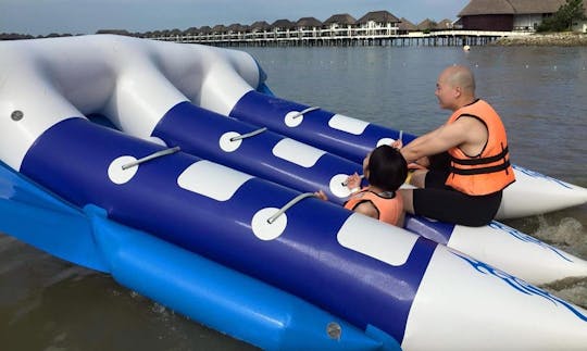 Disfruta del tubing en Tanjong Sepat, Malasia