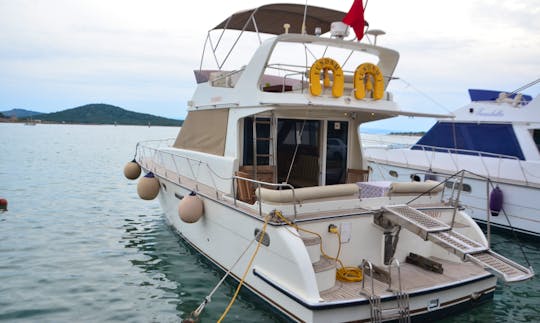 Charter Fundam 1 Motor Yacht in Balıkesir, Turkey