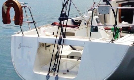 Beneteau First 36.7 Charter in Portugalete, Spain